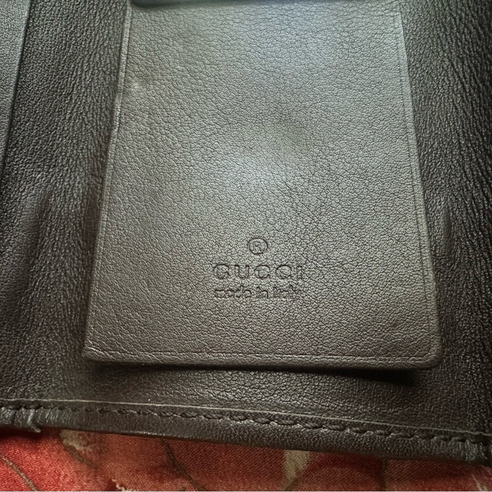Gucci Key Holder - Picture 8 of 9